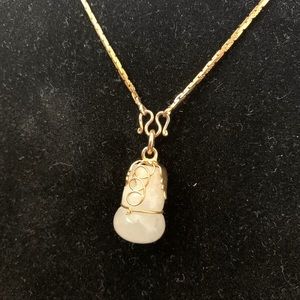 White jade pendant necklace set